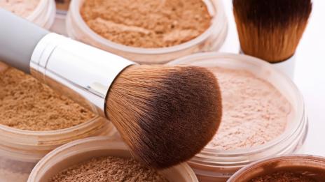Минералният грим е подходящ за преходните сезони