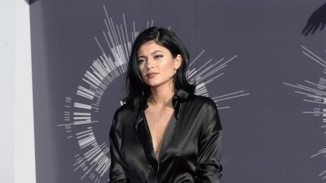 Кайли Дженър записва дебютния си музикален албум