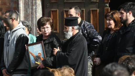Близки и приятели изпратиха Роро с аплодисменти