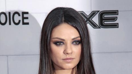 Мила Кунис копнее за роля в „Петдесет нюанса сиво“