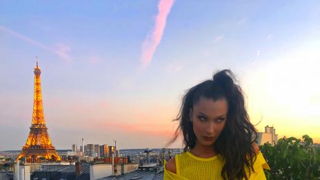 Beauty вдъхновение: Бела Хадид и жълт неон