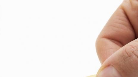 Защо се пристрастяваме към чипса и шоколада