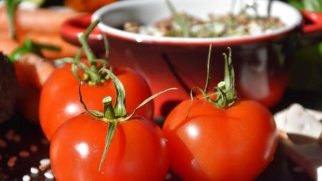 Защо трябва да включите червени храни в менюто си?