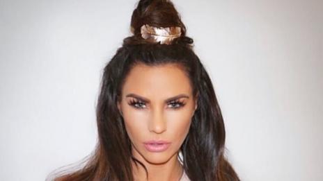 Кати Прайс пуска кристални ковчези с гърди!