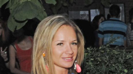 Лора Караджова роди момиченце