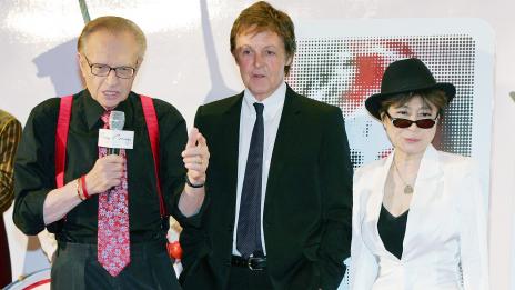 Пол Маккартни и Йоко Оно заровиха томахавката