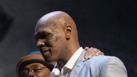 Тайсън полудял, когато хванал на калъп Брад Пит с бившата си