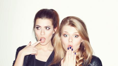 Тя не ви е истинска приятелка