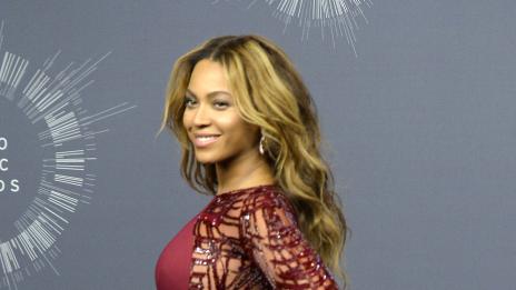 Най-добрите и най-лоши модни решения на наградите на MTV