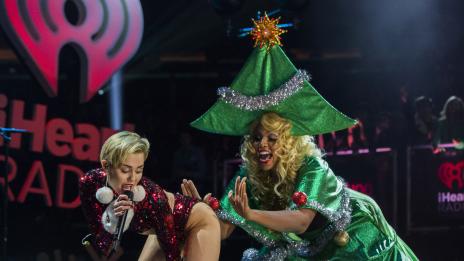 Какво похапва и как спортува Майли Сайръс