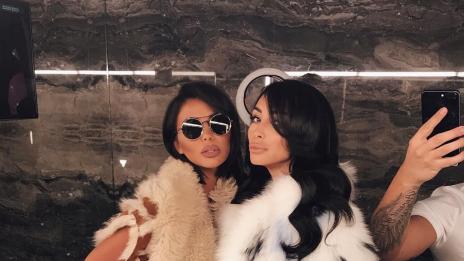 Николета с филмов дебют, щракна се с гаджето на Валери