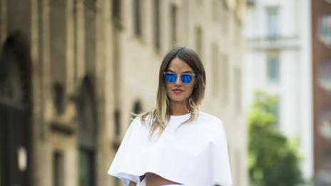 Как да носите блуза с къса дължина