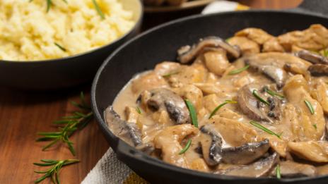 Видео рецепта: Пиле с гъби