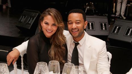 Джон Леджънд не се е влюбил от пръв поглед в съпругата си