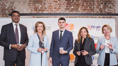 Иновативни продукти: Кредитни карти Evolve oт Fibank и Дайнърс клуб България