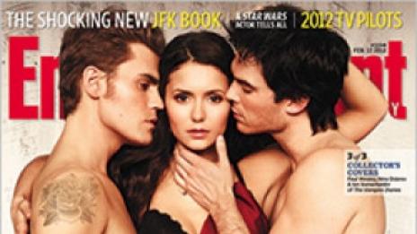 Любовният вампирски триъгълник с Нина Добрев – на три корици