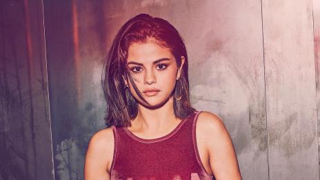 Селена Гомес проби в модата