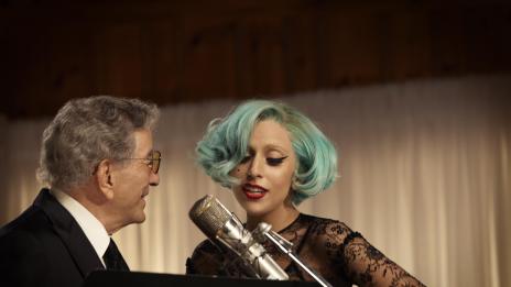 Тони Бенет навърши 85 години с куп дуети (видео)