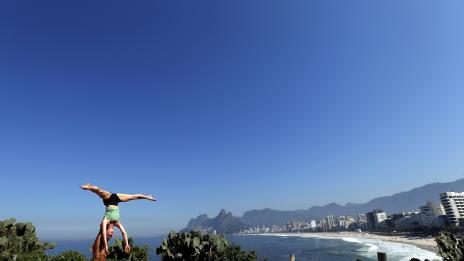 Видео урок: Започнете деня си с йога