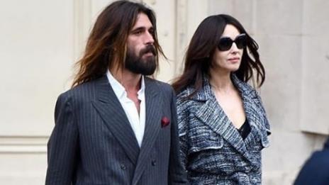 Моника Белучи показа новата си любов