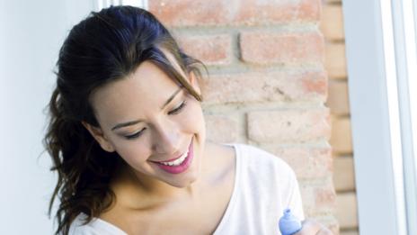 Как да съчетавате цвета на маникюра и педикюра