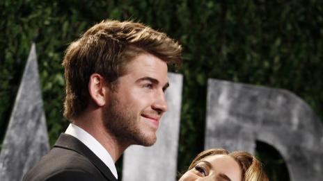 Лиъм към Майли: Изтрий си акаунта в Twitter