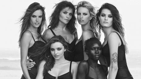 Календарът на Pirelli се готви за юбилей с шест неземни красавици