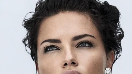 Адриана Лима – диамантите й отиват!