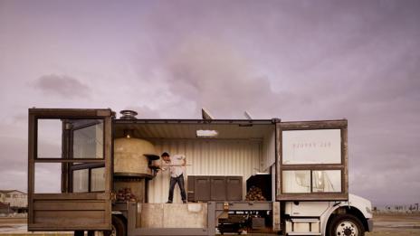 Мобилна пицария – нова ера в доставката на пица