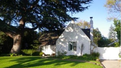 Позната ли ви е тази къща?