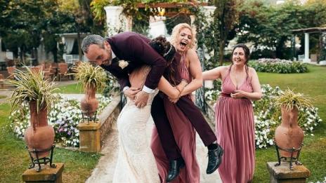 Извън рамката: Луди, нестандартни сватбени снимки
