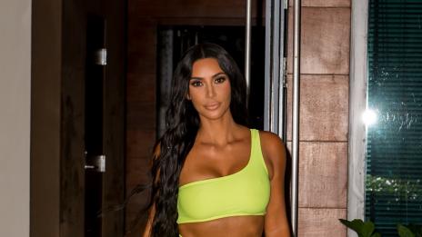 Флуоресцентни акценти: Звездите подносиха неон