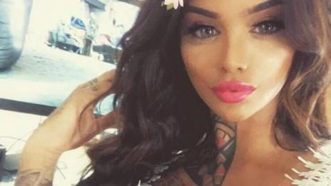 Жената с най-голям бюст на Острова ще го увеличава още