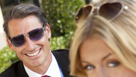 Как да влезете в света на Парис Хилтън