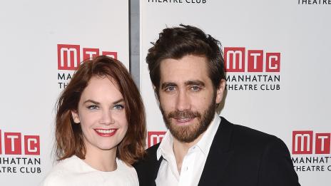 Джейк Гиленхал наистина има връзка с Рут Уилсън