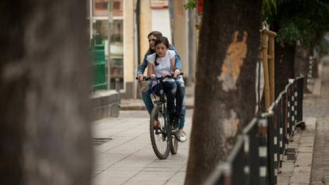 Шантавата страна на живота в „Маймуна“