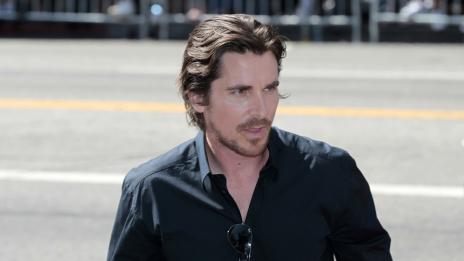 Предлагат 50 млн. долара на Крисчън Бейл да се бие срещу Супермен