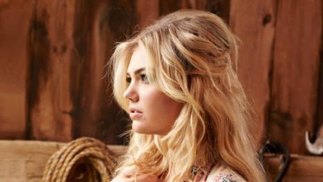 Victoria's Secret подцени Кейт Ъптън за разлика от модните медии