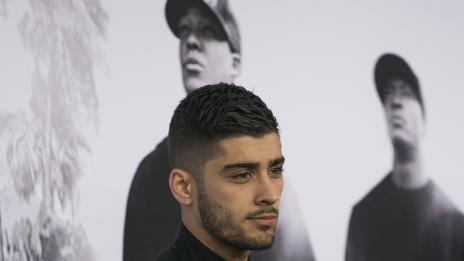 Зейн Малик праща голи снимки на Лили Алън