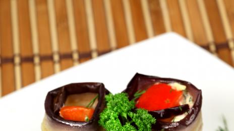 Рулца от патладжани и маслини