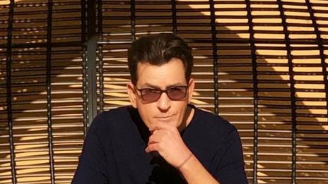 Изненада: Чарли Шийн влезе в правия път