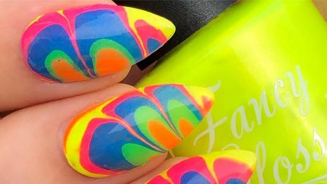 Как да го направим: Маникюр с лак и вода