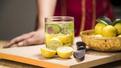 5 храни и напитки, които ни обезводняват