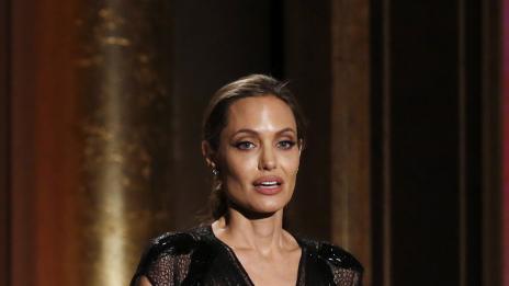 Анджелина мина на зърнена „диета“