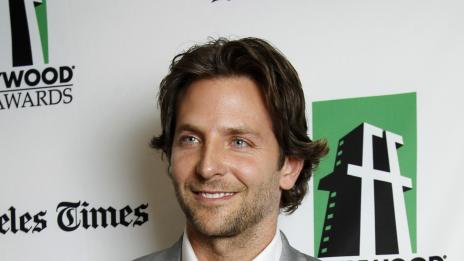 Брадли Купър завиждал на Леонардо Ди Каприо