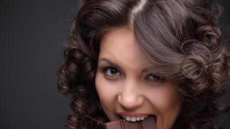 Почитателите на шоколада са по-слаби