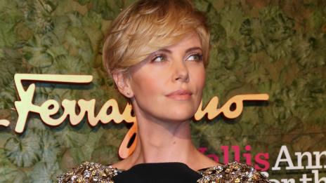 Чарлийз Терон ще осиновява второ дете