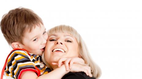 Общуването с мама влияе на килограмите