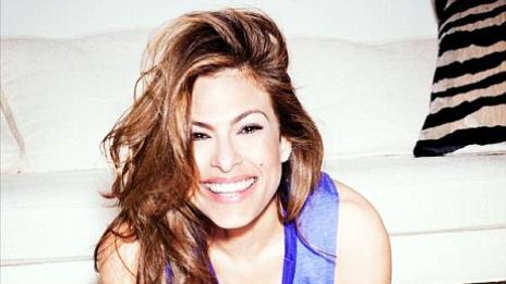 Ева Мендес: Обожавам хляб и спагети! (видео)