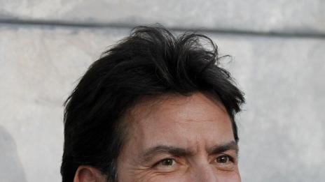 Шоуто на Чарли Шийн с дебют през юни